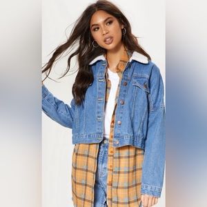 Pretty Little Thing Mid Wash Sherpa Lined Collar Denim Jacket
